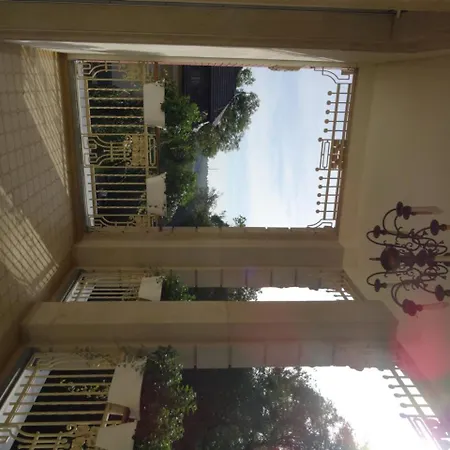 Vier Jahreszeiten Hotel 4*