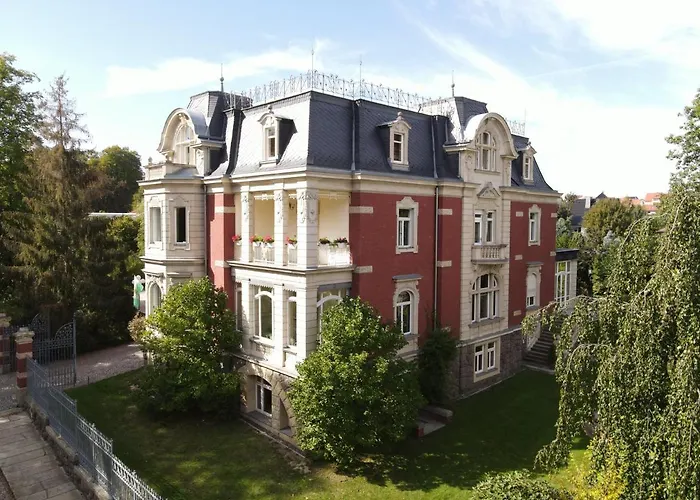 Vier Jahreszeiten فندق