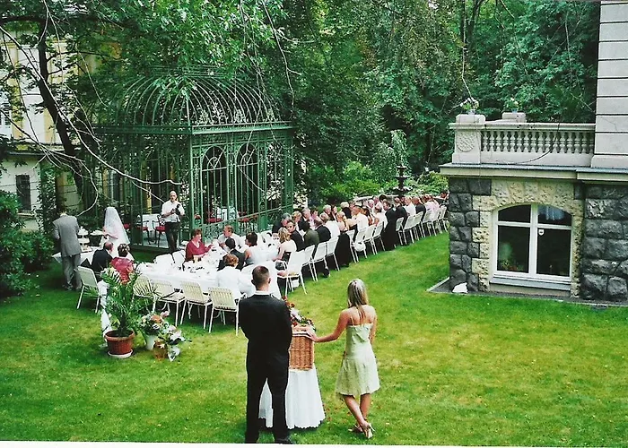 Vier Jahreszeiten 4*