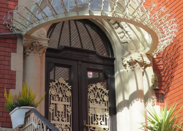 فندق Vier Jahreszeiten 4*