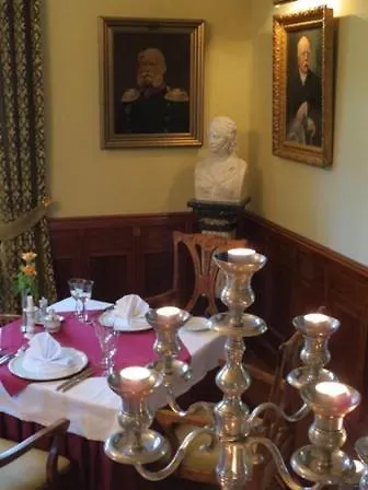 Vier Jahreszeiten فندق 4*